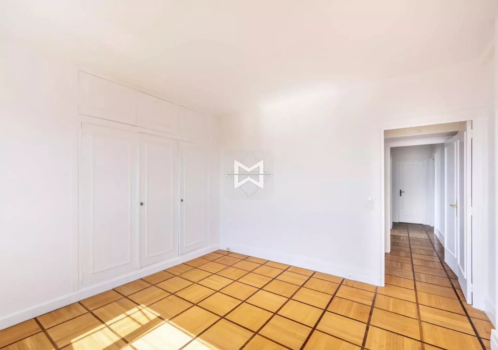 5 Rooms - 120m² - 3 Bedrooms