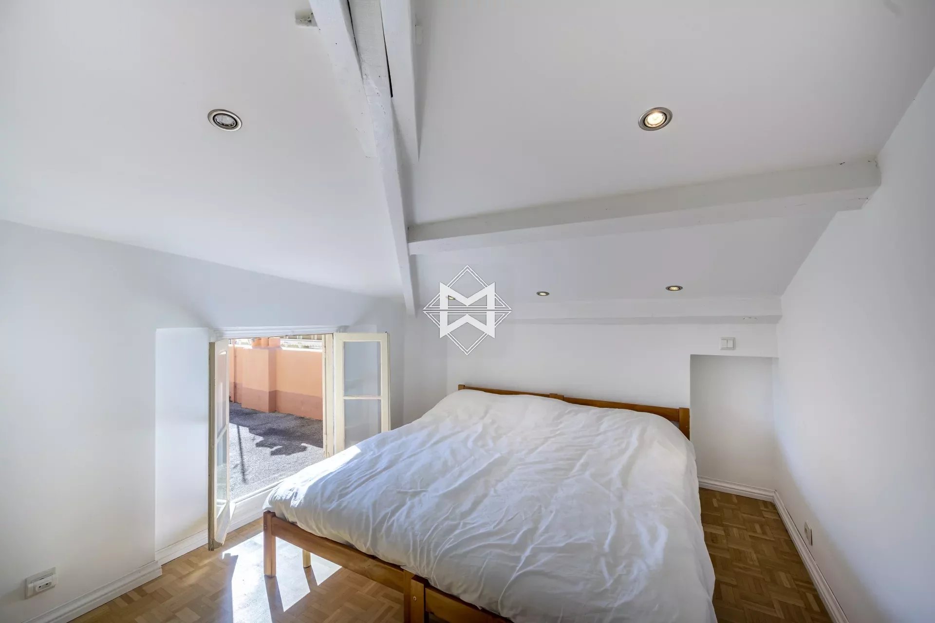 2 Rooms - 35m² - 1 Bedroom